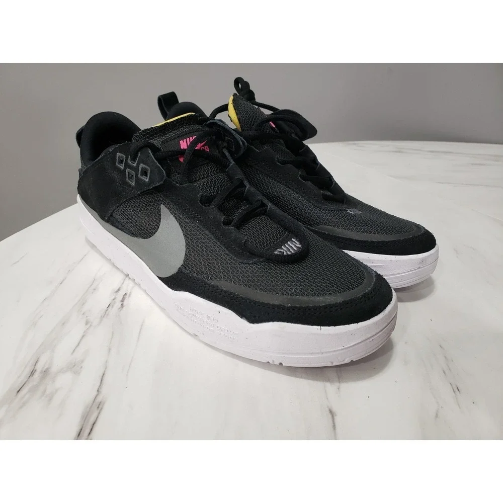 NEW SIZE 6.5 KIDS Nike SB Day One GS BlacK Skate Boarding‎ FN4210-002